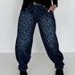 Jeans-Pumphose im Allover-Leoprint mit Gürtel - dark-denim