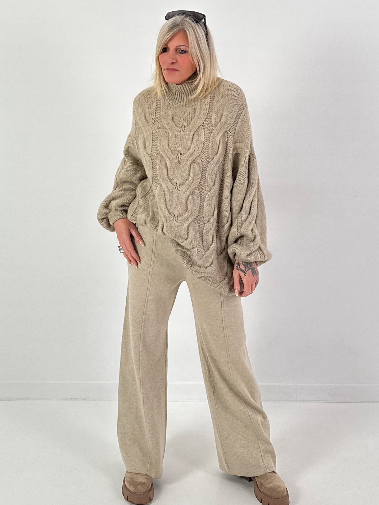 Lässiger Pullover mit Zopfmuster Modell "Pure Cable" - taupe