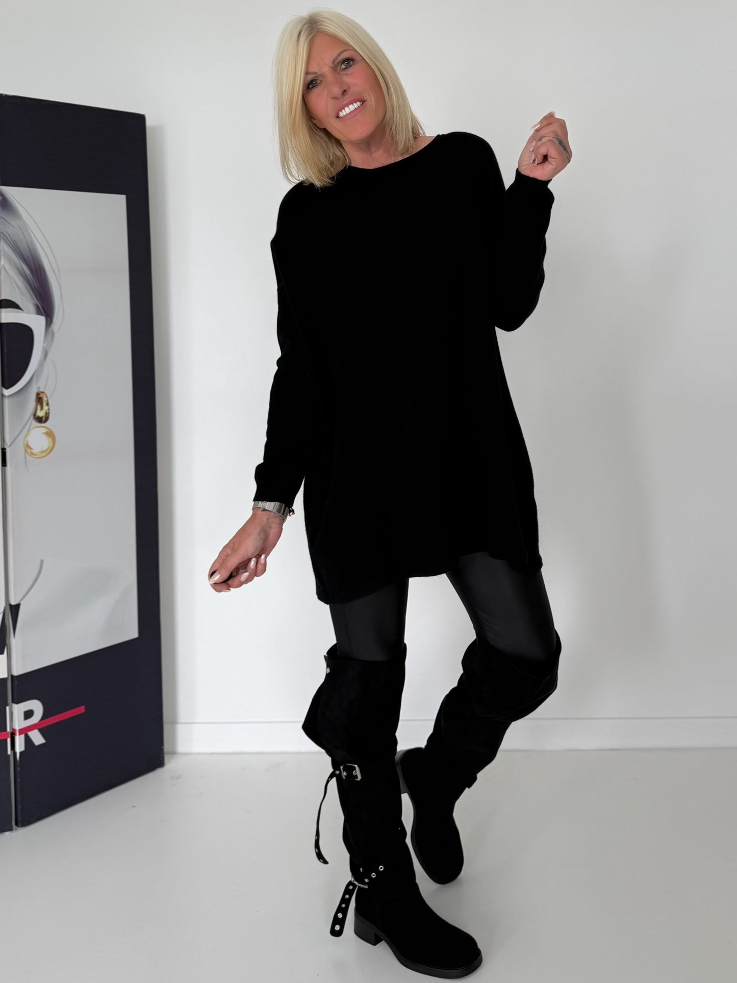 Longpullover - schwarz