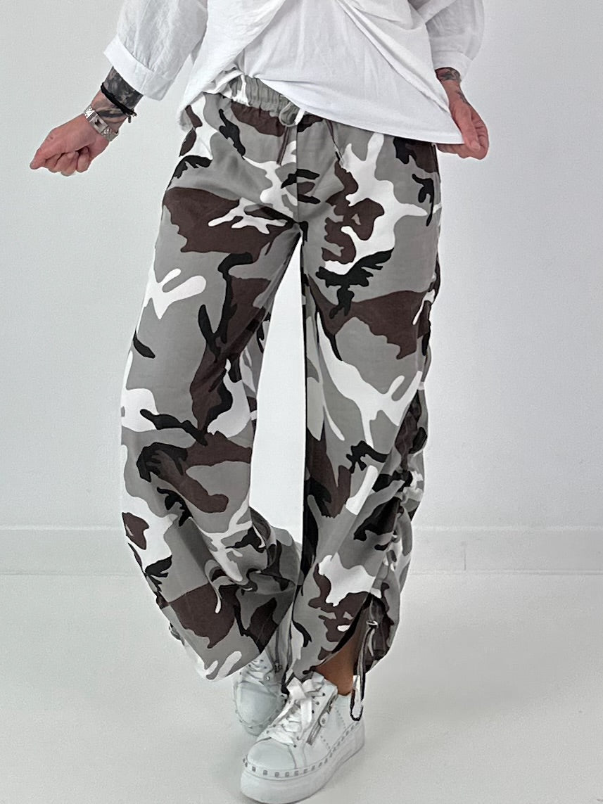 Balloon Linen Trousers with Fringe Details - taupe