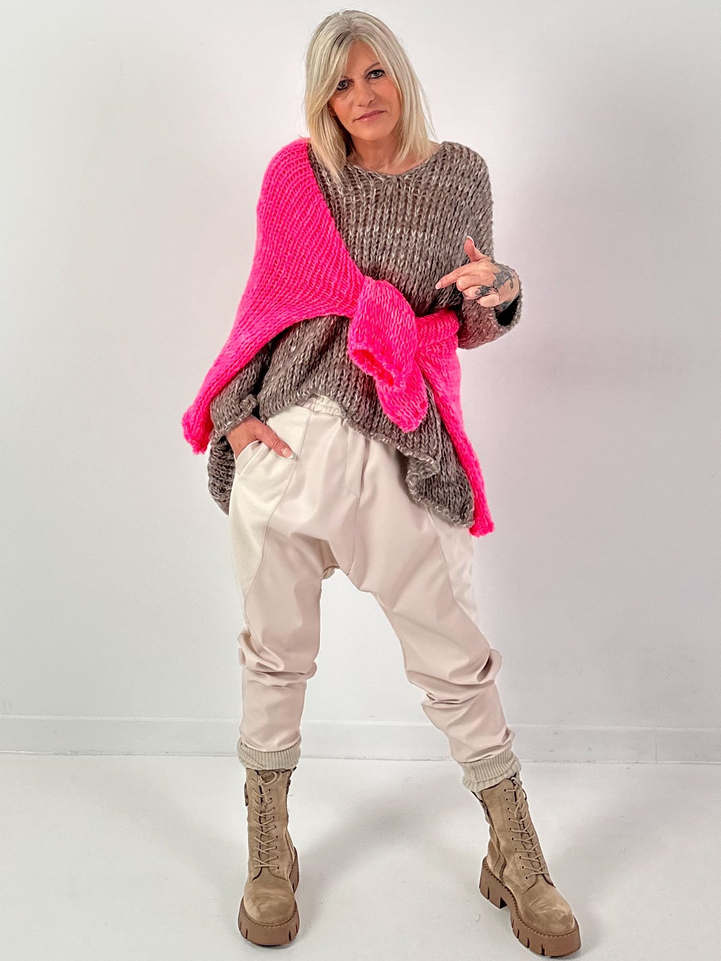 Baggy trousers model "Love Duo" - beige