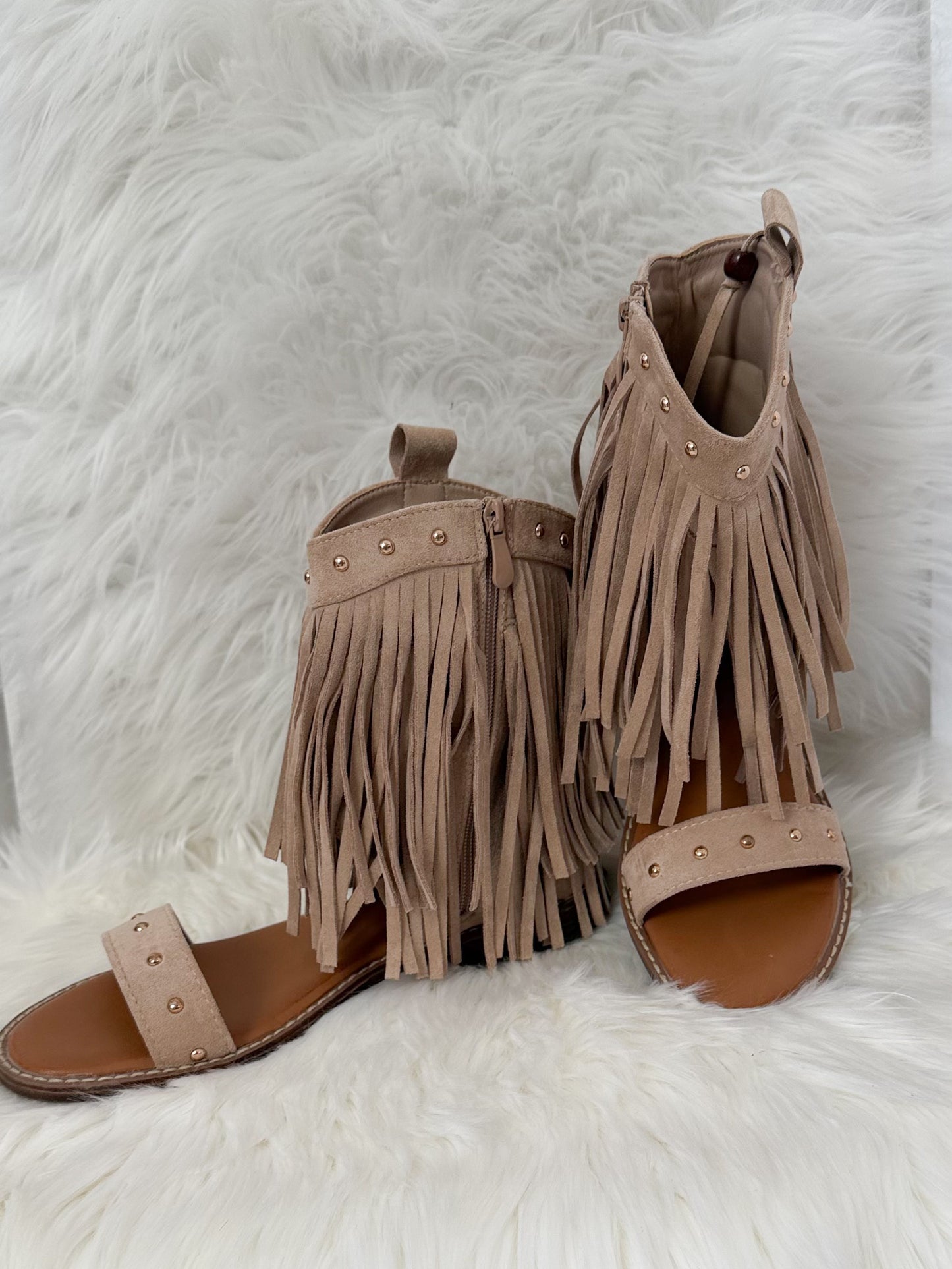 Boho Sandals with Fringes - beige