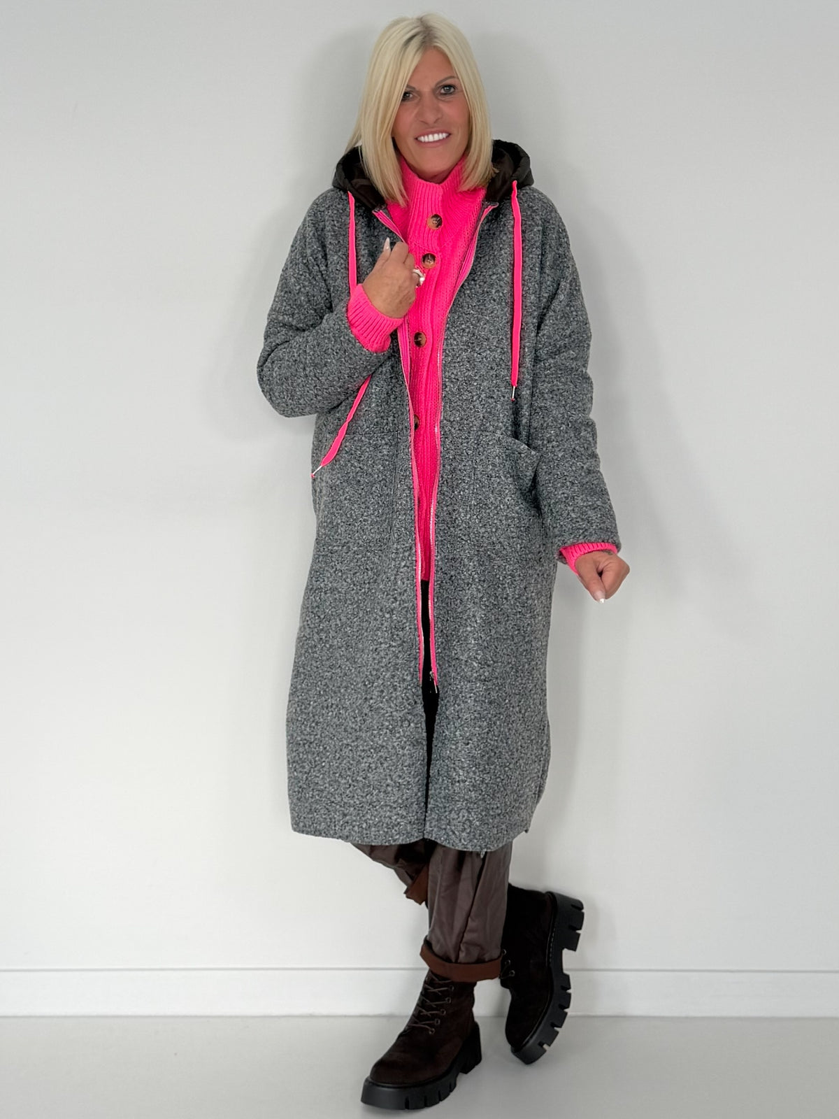 Mantel in Teddy-Curl-Optik und Neon-Akzenten - grau