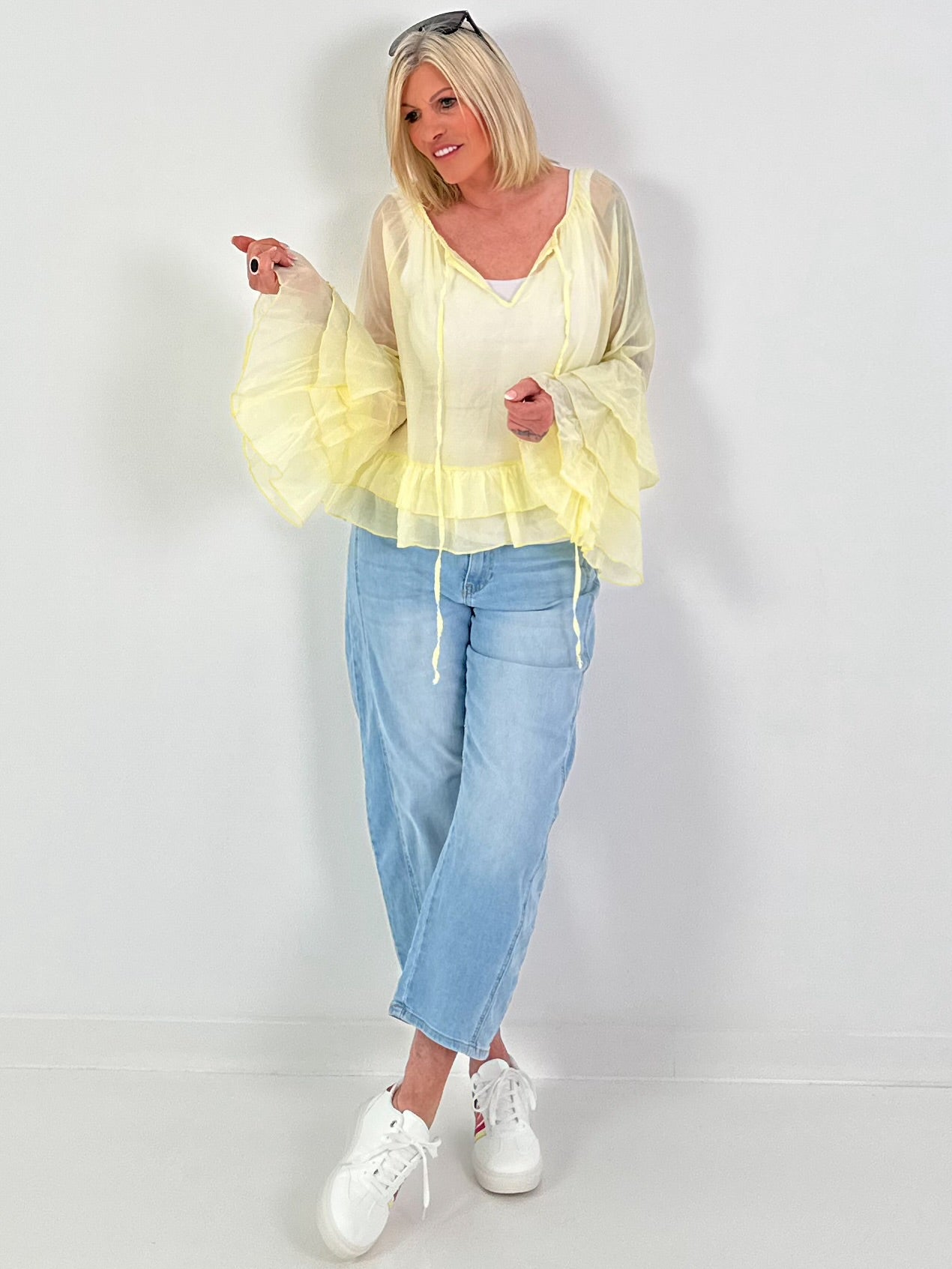 Light tunic with ruffles - yellow