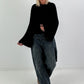 Weicher Pullover mit stylischen Trompetenärmeln - schwarz