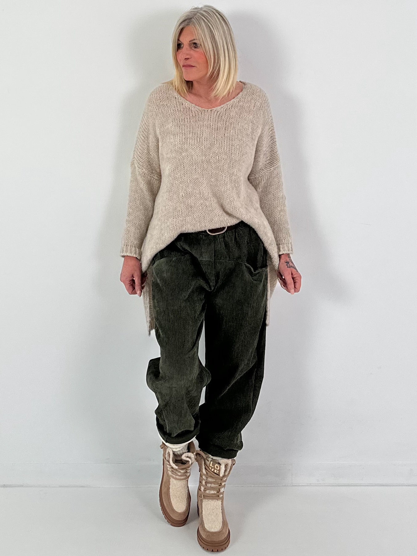 Corduroy trousers model “Casual Comfort” - olive