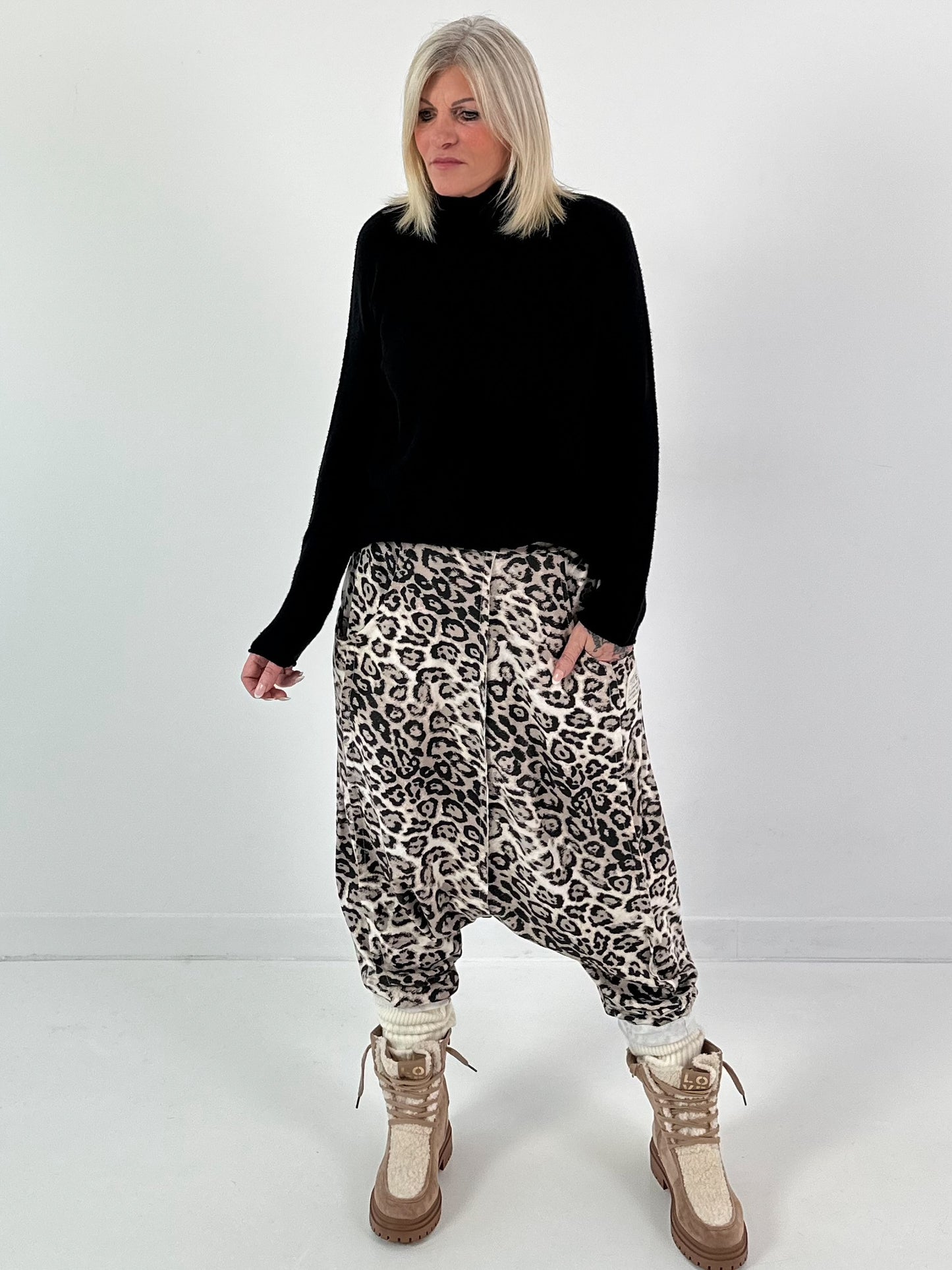 Harem pants model "Deep&amp;Wild" - beige-multicoloured