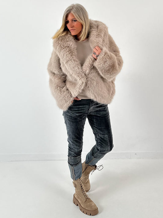 Bontjas model "Cloud Nine" - beige