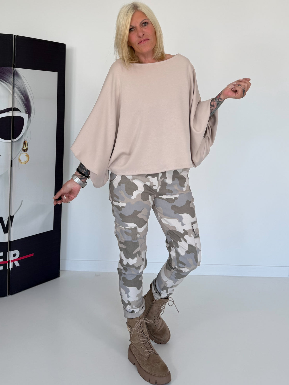 Sweater mit raffinierten Turn-Up-Ärmeln - beige