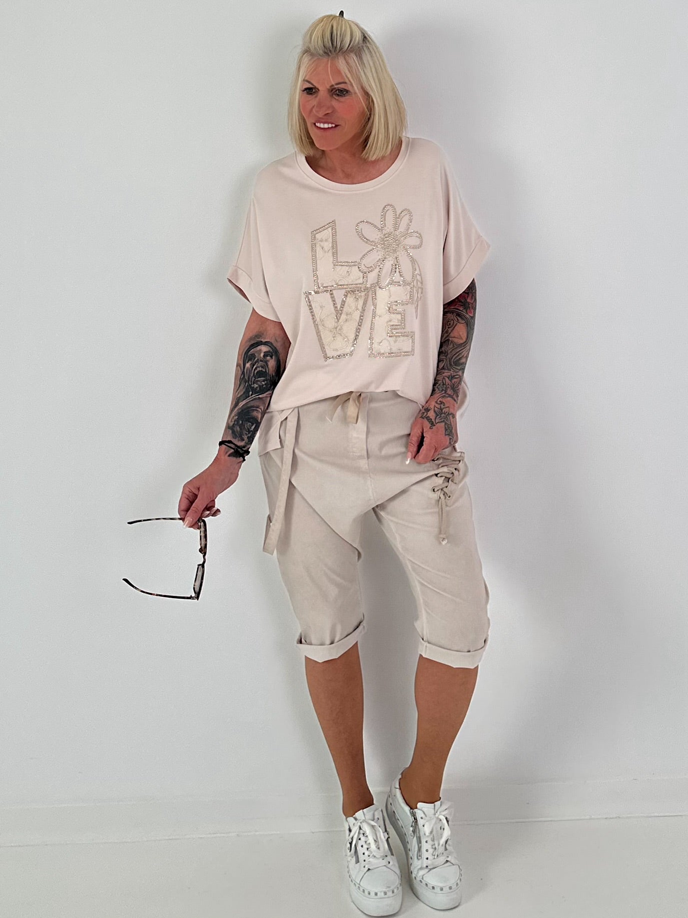 T-Shirt Love mit Strasssteinen - beige