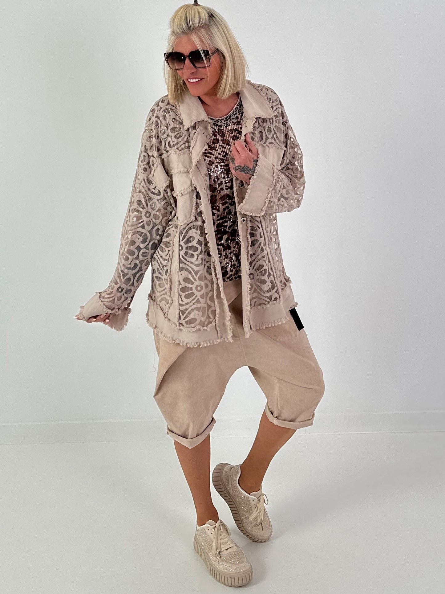 Jeansjacke mit floralem Netzeinsatz - beige ( lieferbar ab 26.05.26)