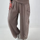 Grobe Hose im Materialmix mit großen Taschen - taupe