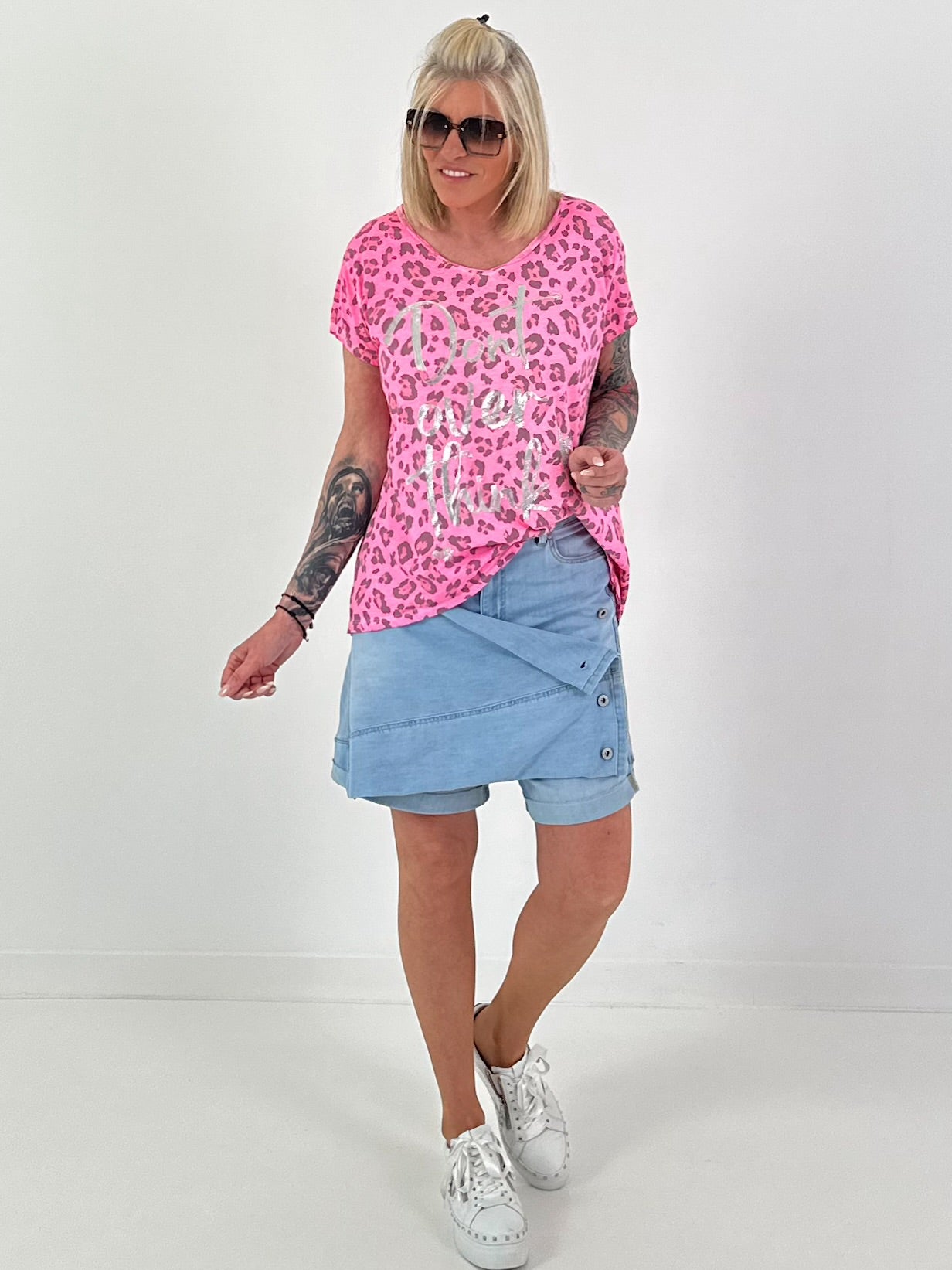 T-Shirt Leo Don't Overthink - neon pink