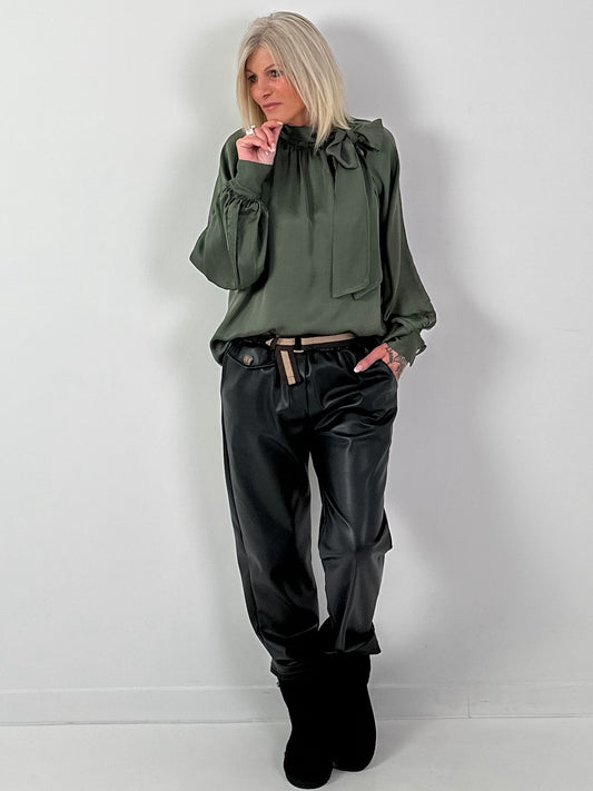 Tunika mit seitlicher Schleife Modell "Veloura" - oliv