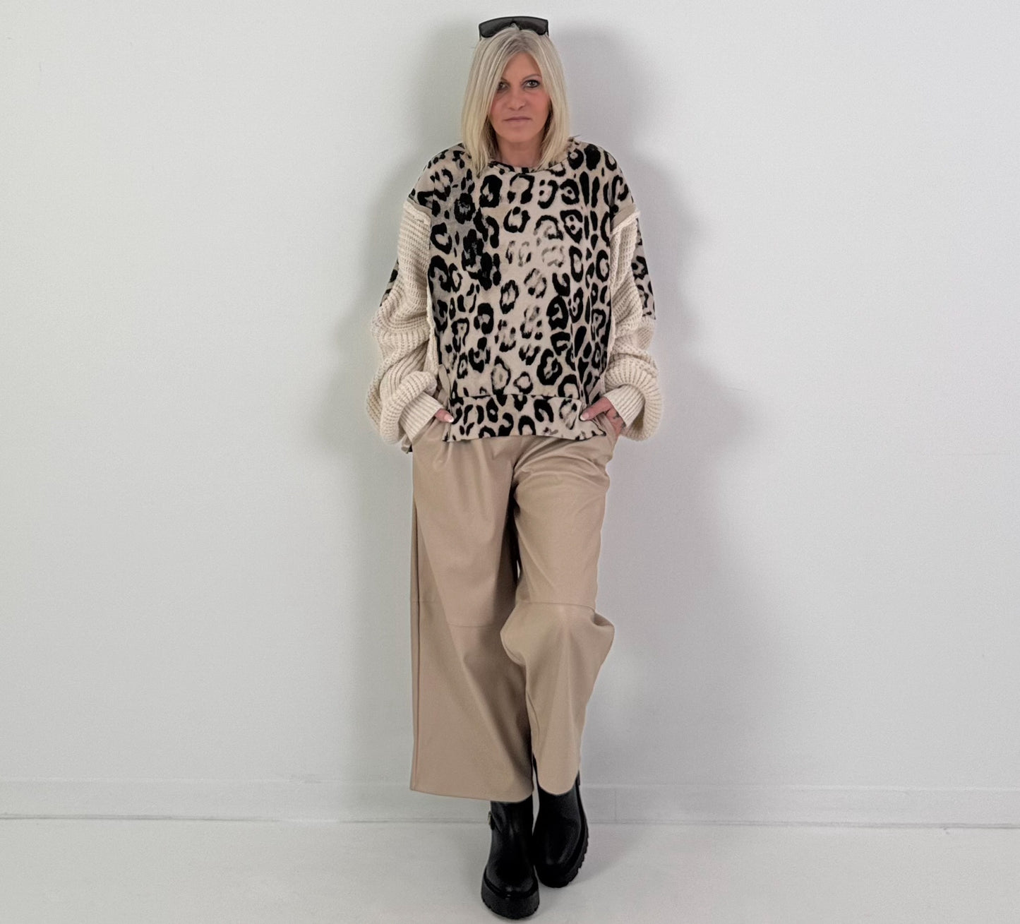 Leather-look culottes, model "Loose Mind" - beige