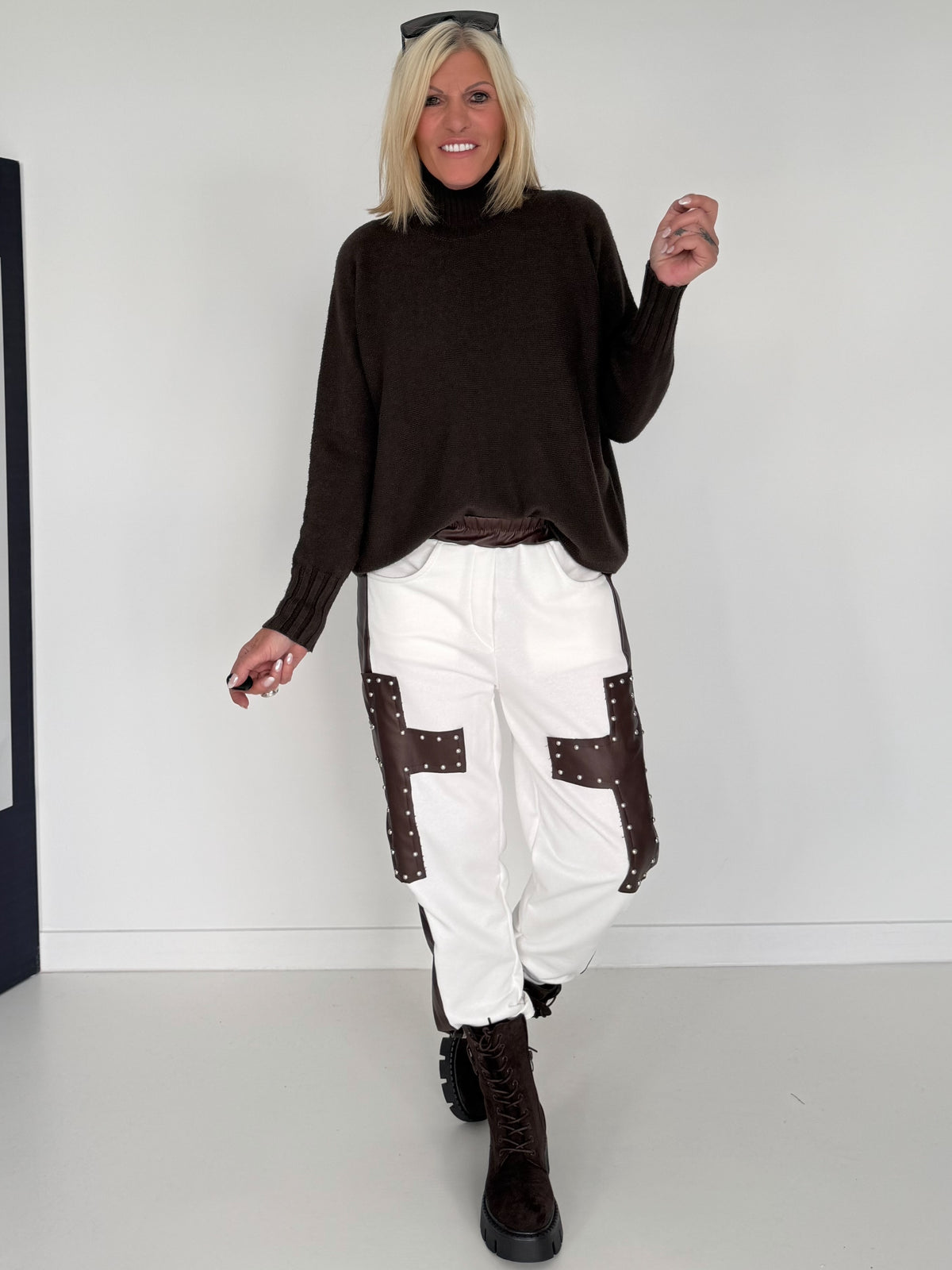 Sweathose im Materialmix - weiss-mokka