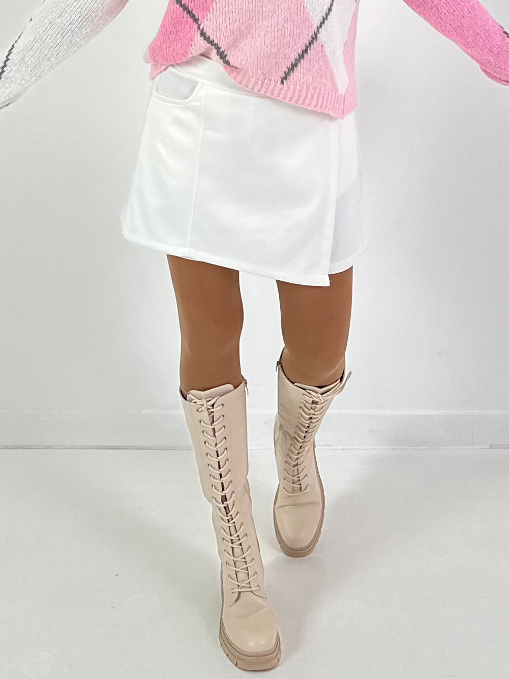 Skirt shorts model "Finetime" - white