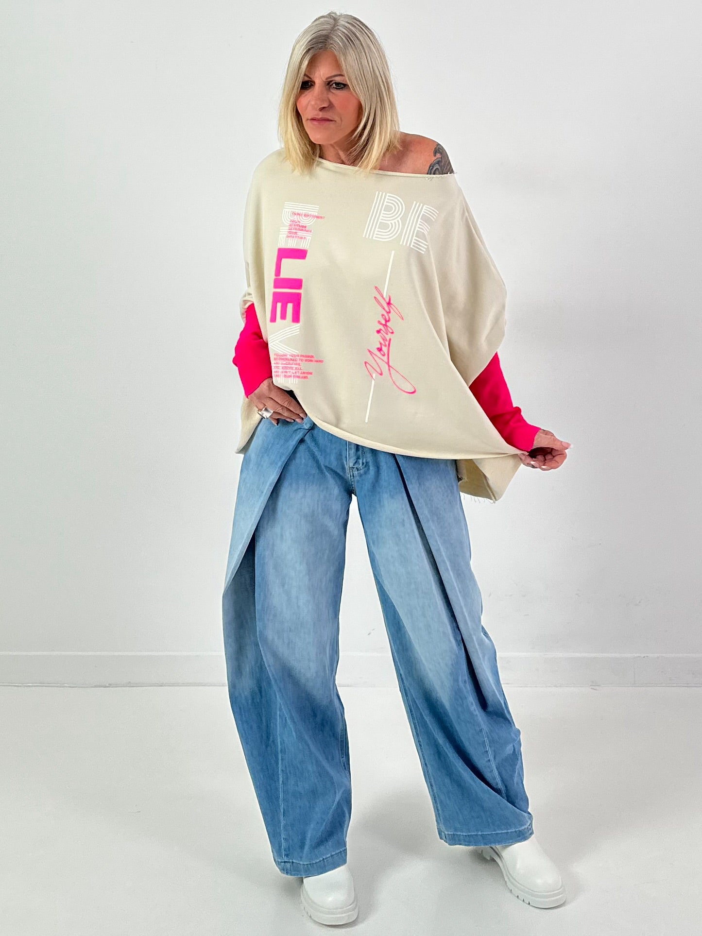 Oversized Sweatshirt Modell "Be Yourself" - beige