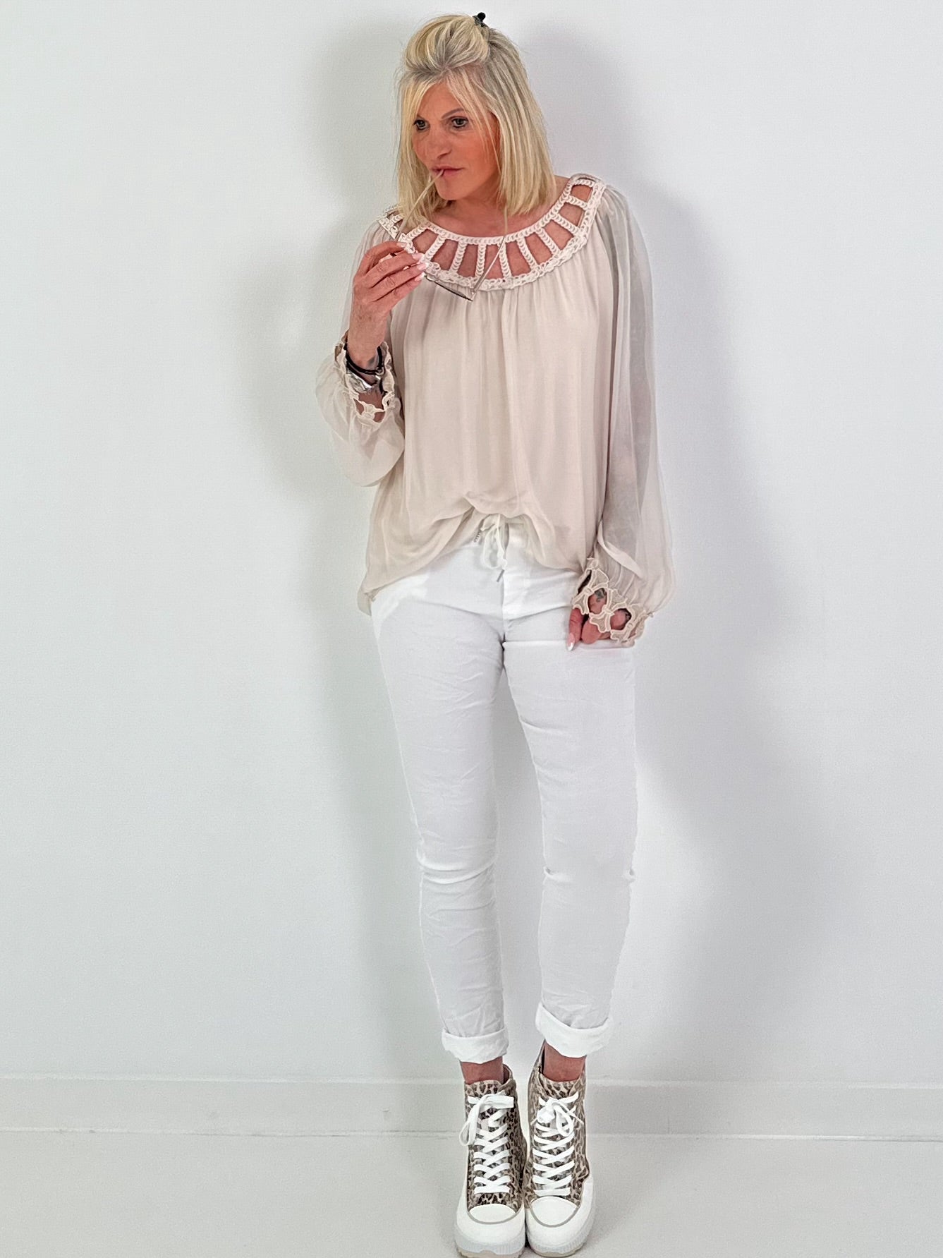 Silk tunic with crochet neckline - beige