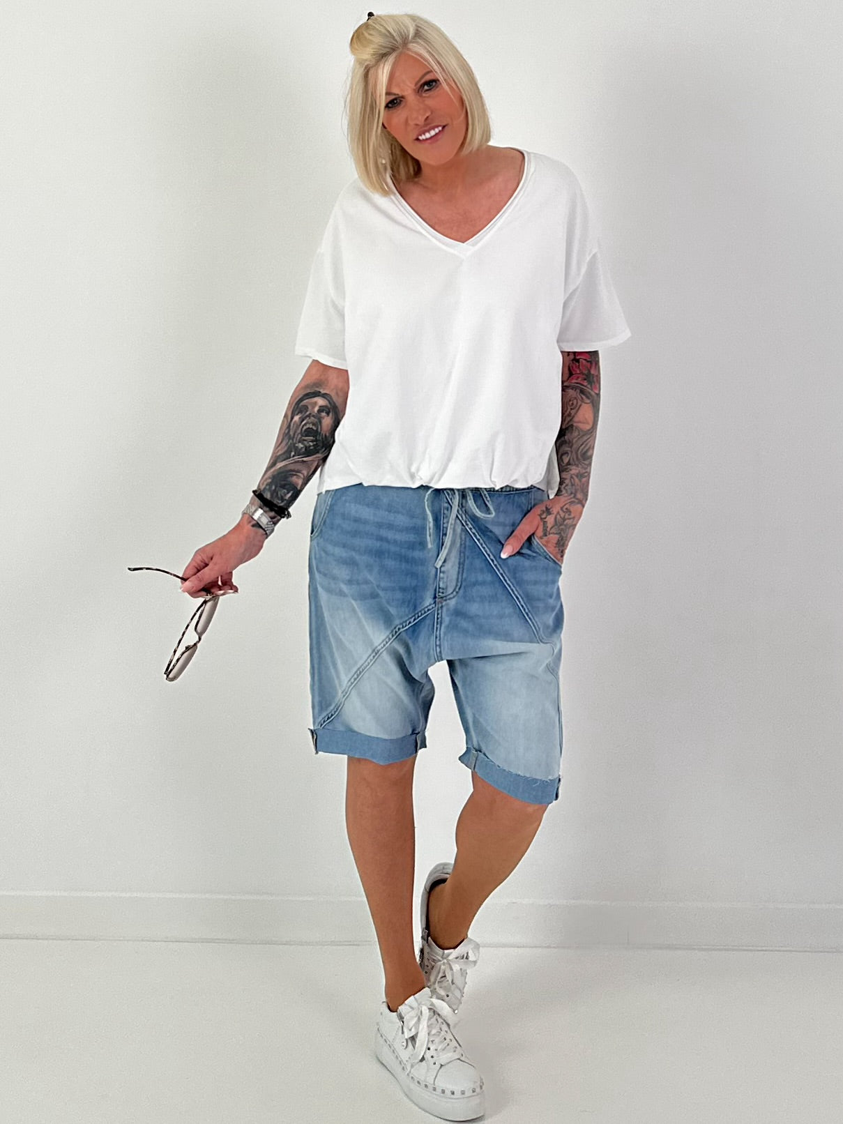 Gathered Hem T-Shirt - white
