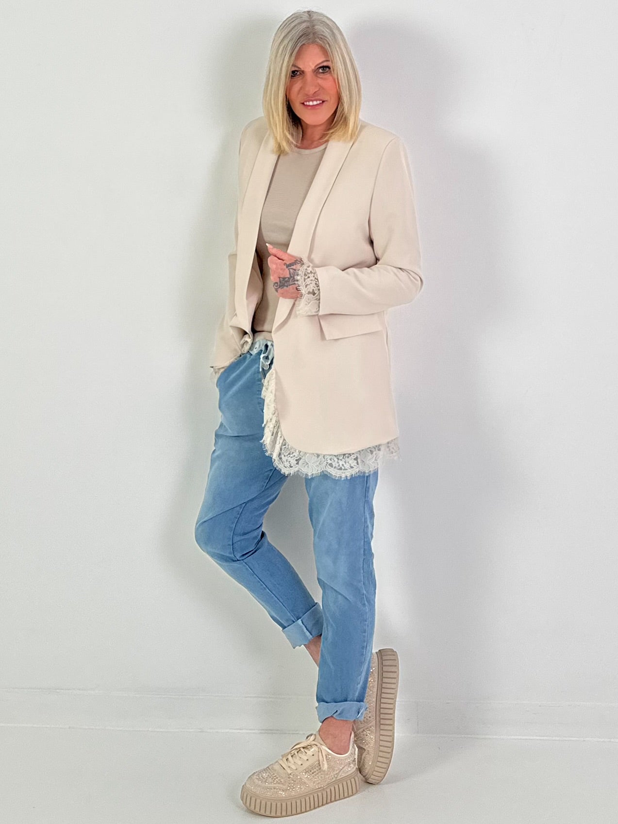 Blazer met kanten details - beige