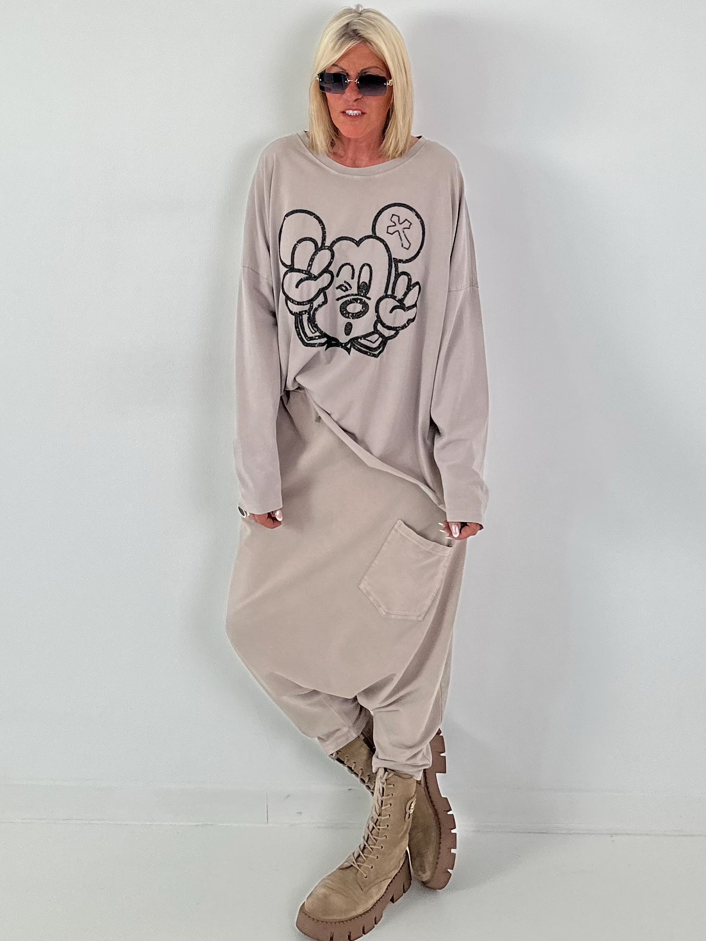 Oversized Sweater mit Paillettenprint - beige