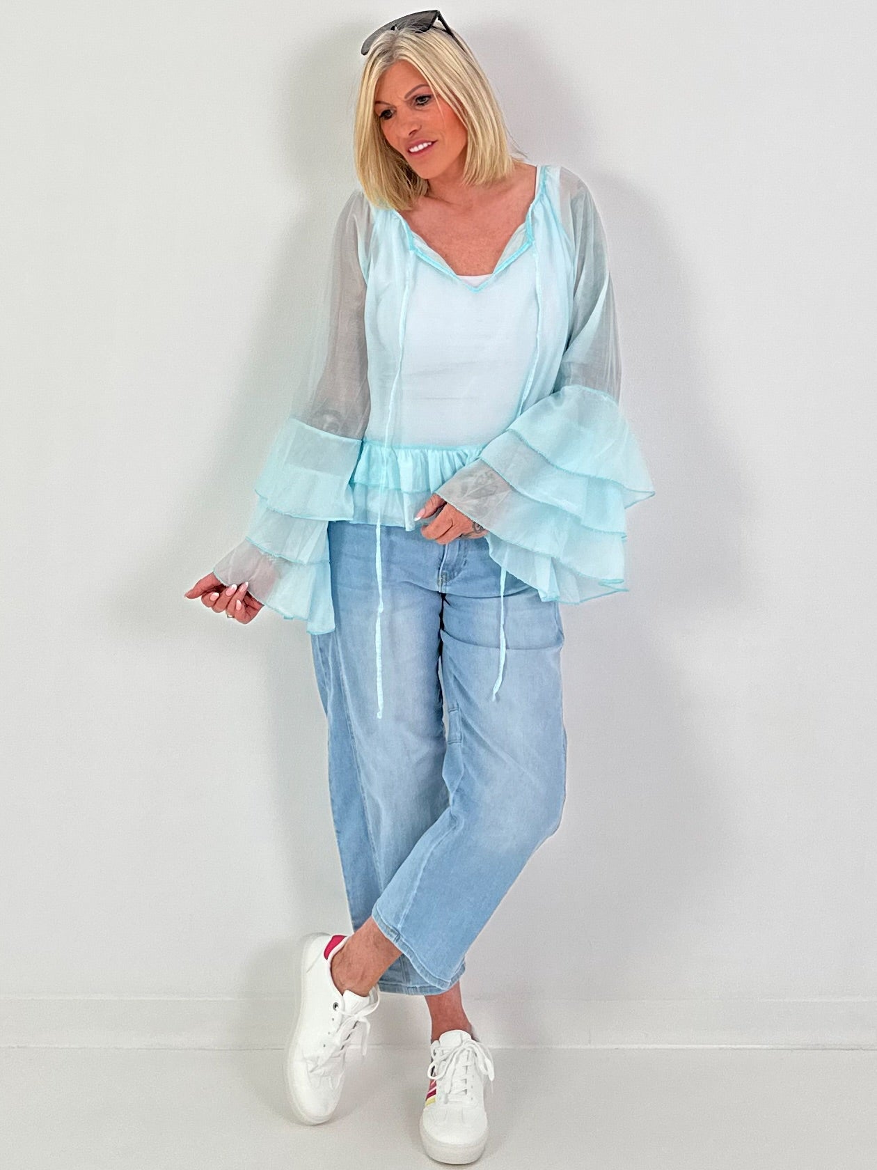 Light tunic with ruffles - mint