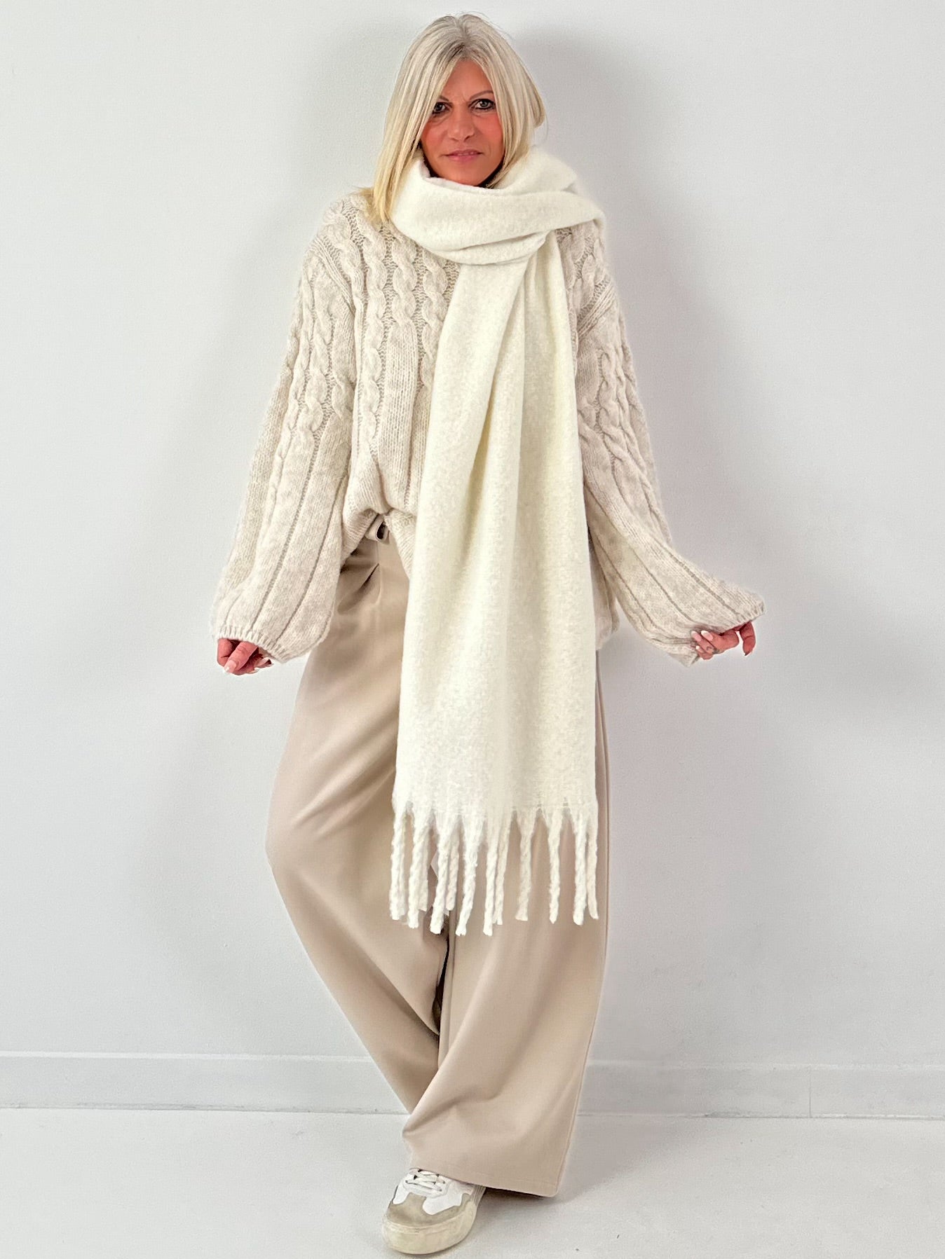 Sjaal met franjes model "Fleur de Charme" - ecru