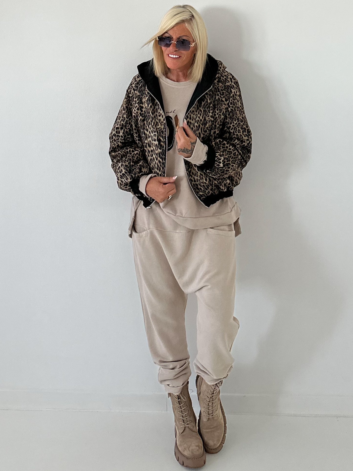 2 in 1 Jacke mit Leo-Print - schwarz