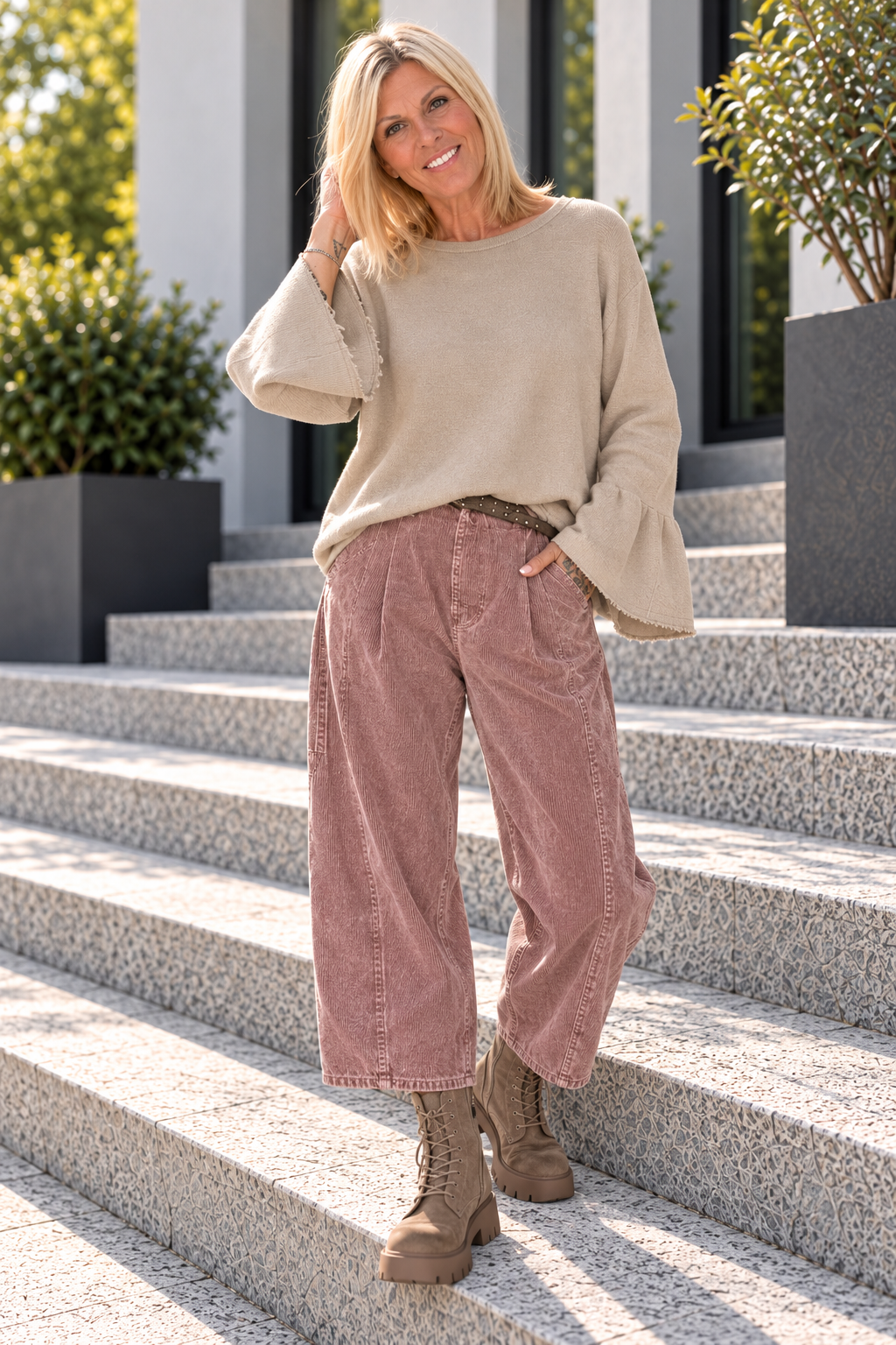Sweater with trumpet sleeves - taupe