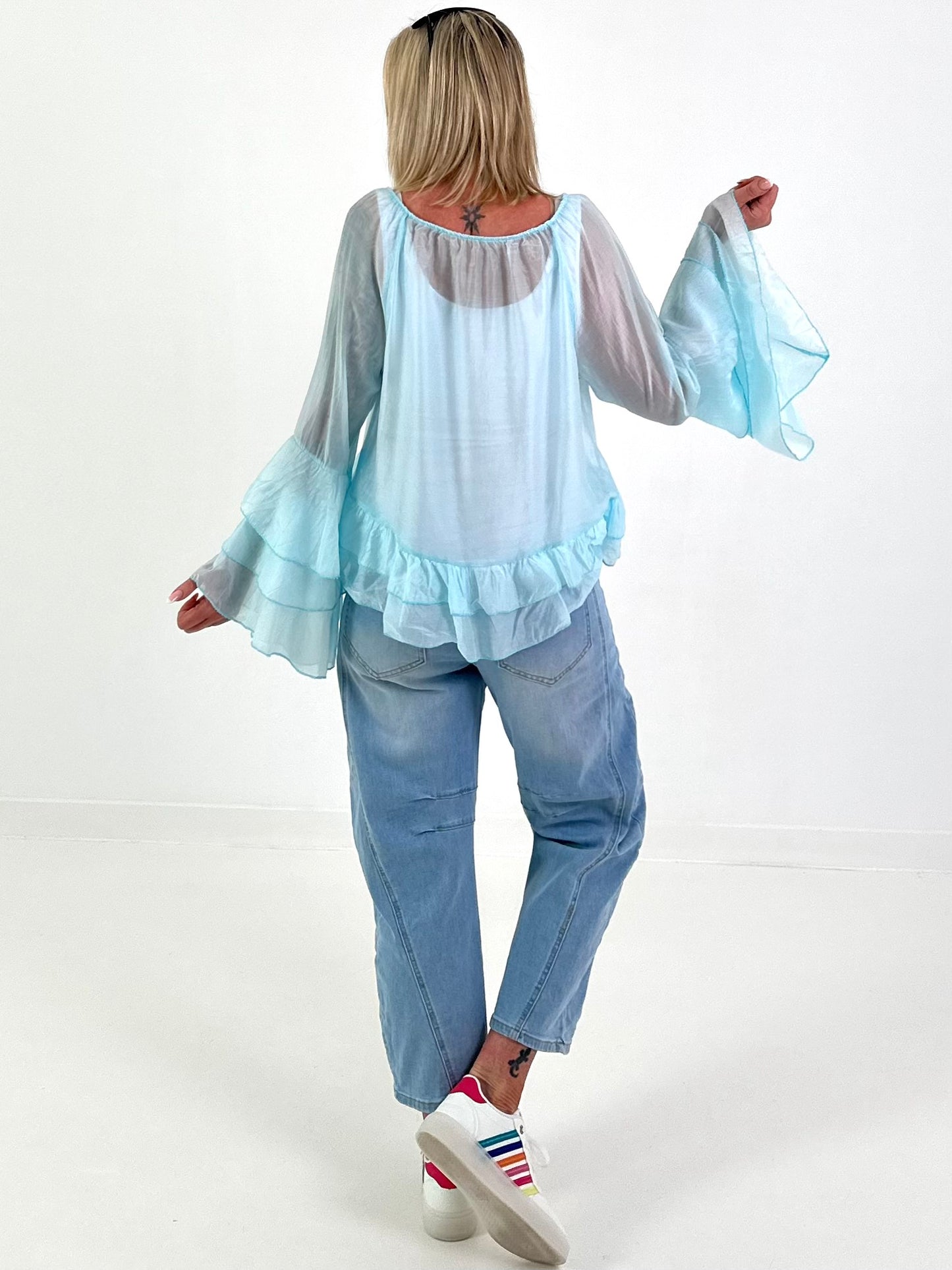 Light tunic with ruffles - mint