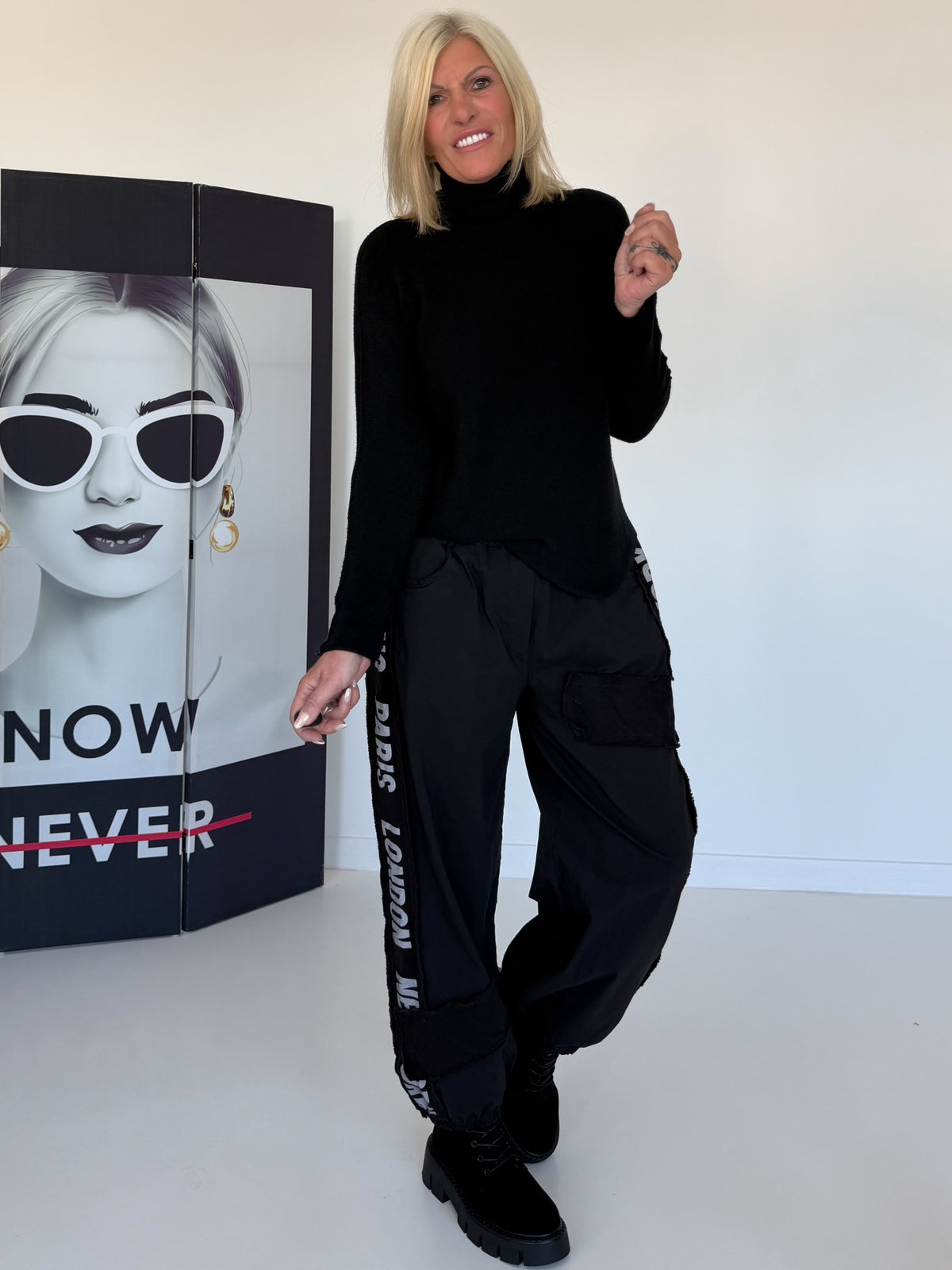 Basic Rollkragenpullover - schwarz