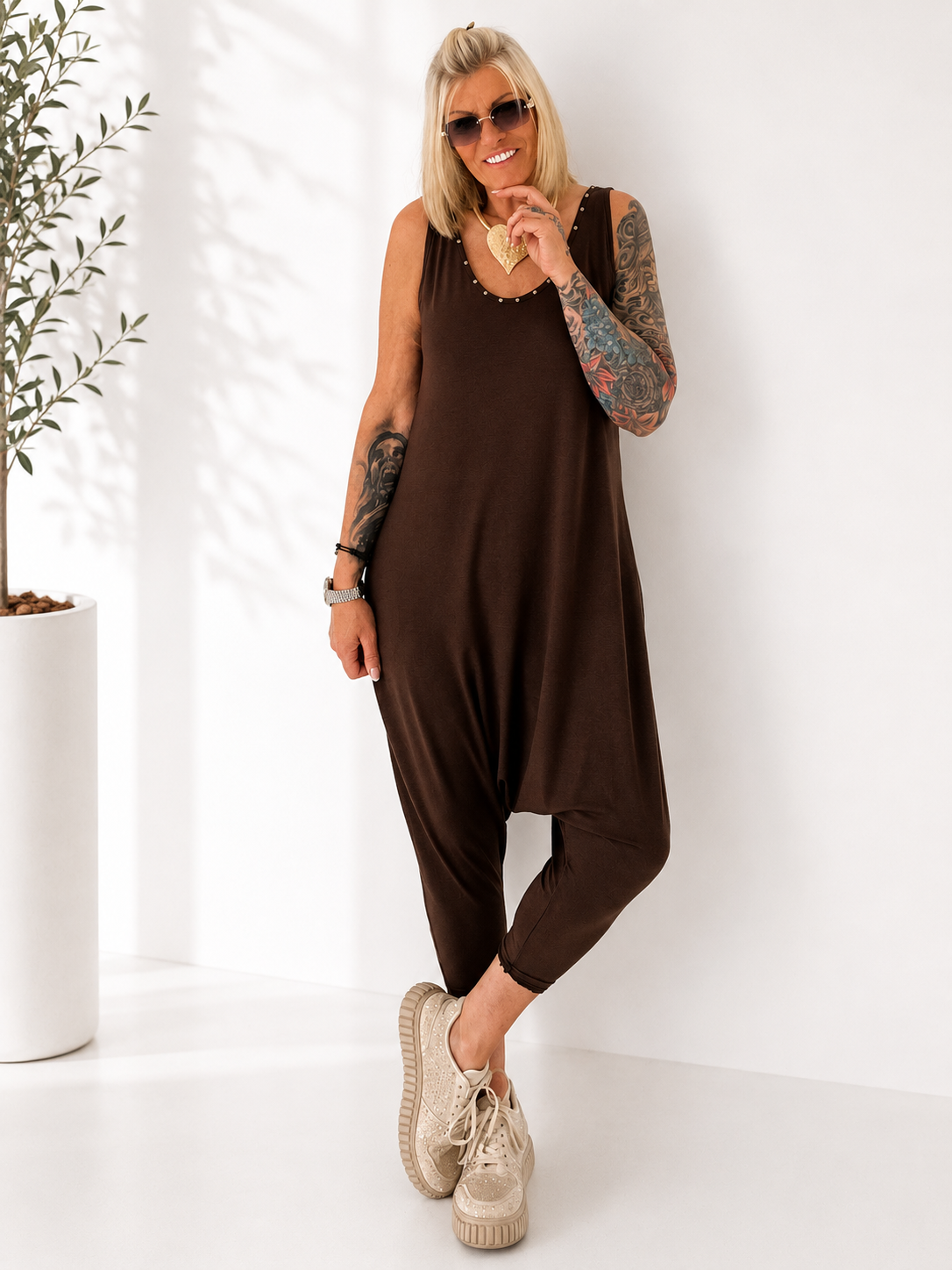 Jumpsuit mit Nieten - mokka