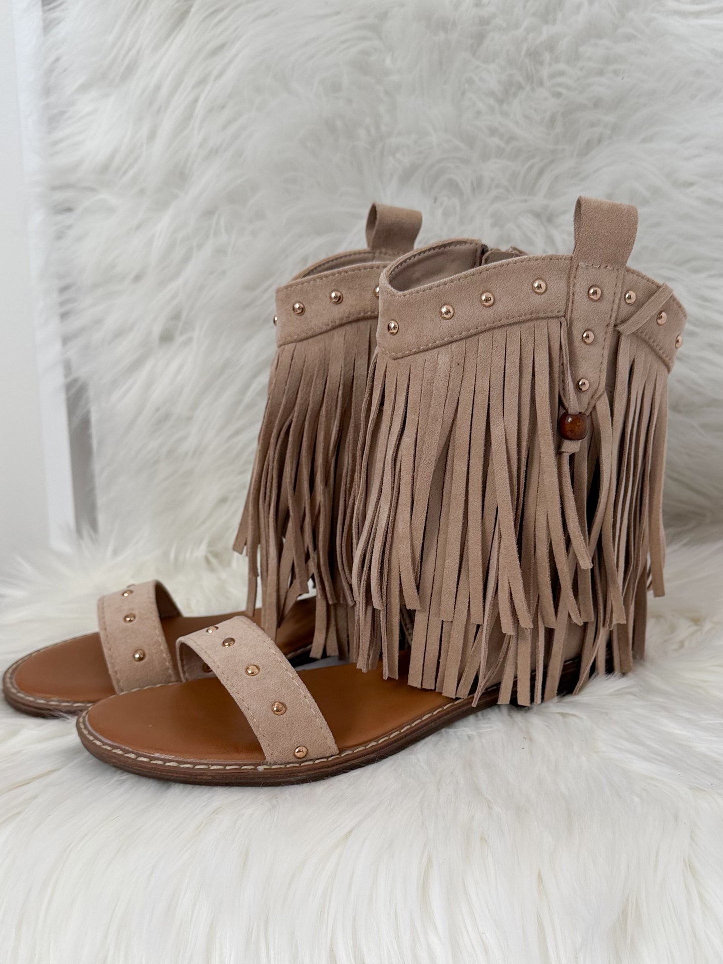 Boho Sandals with Fringes - beige