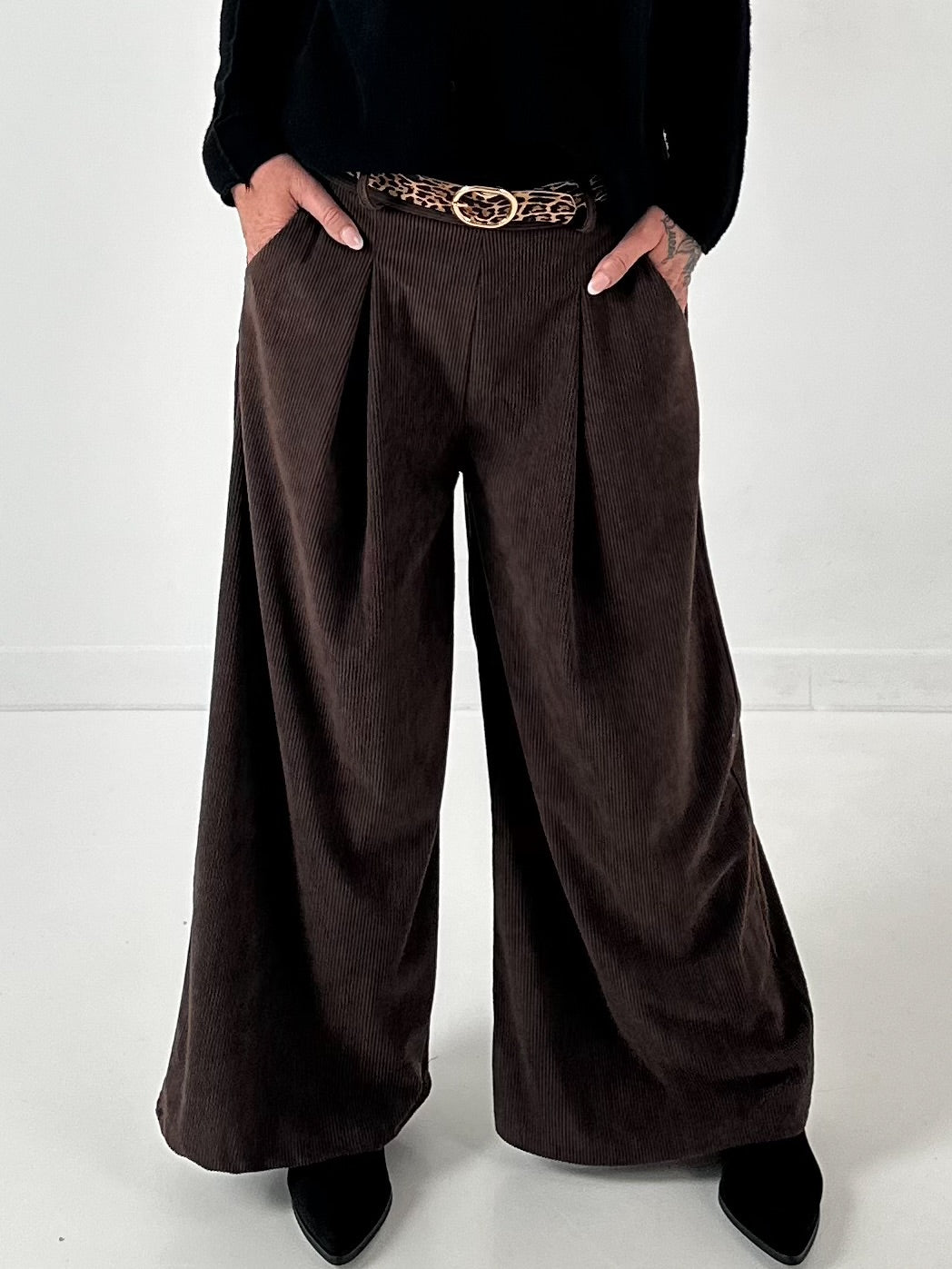 Corduroy trousers model "Marry" - chocolate