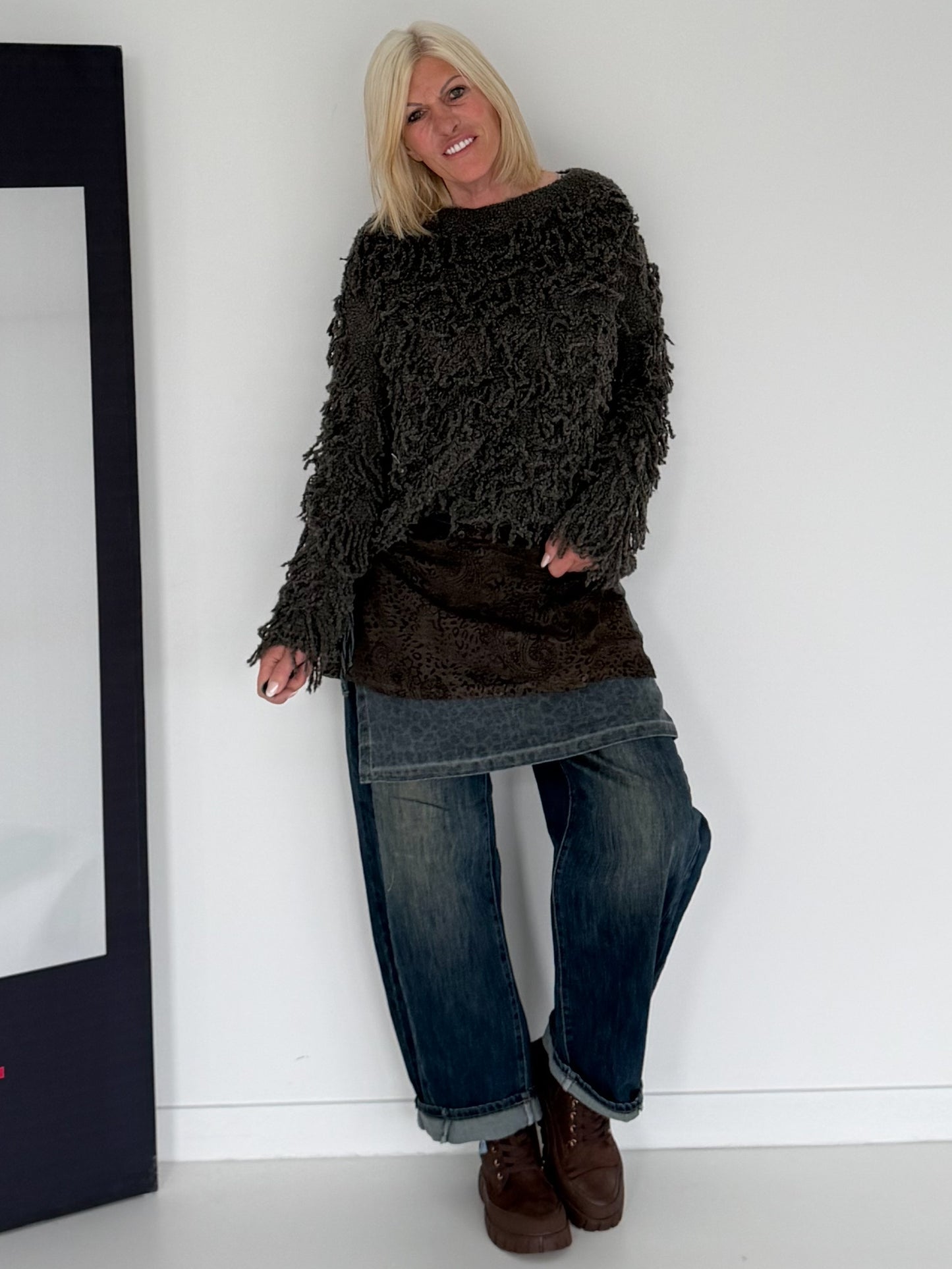 Kuschliger Pullover mit Fransen - mokka