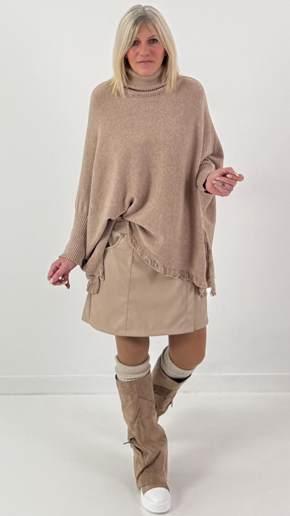 Skirt shorts in leather look model "Smooth Edge" - beige