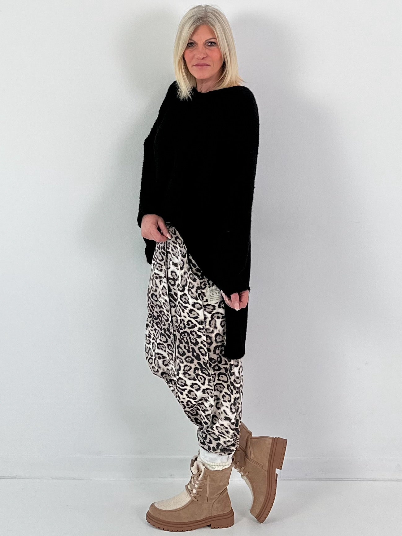 Trui model "Slouchy Dream" - zwart