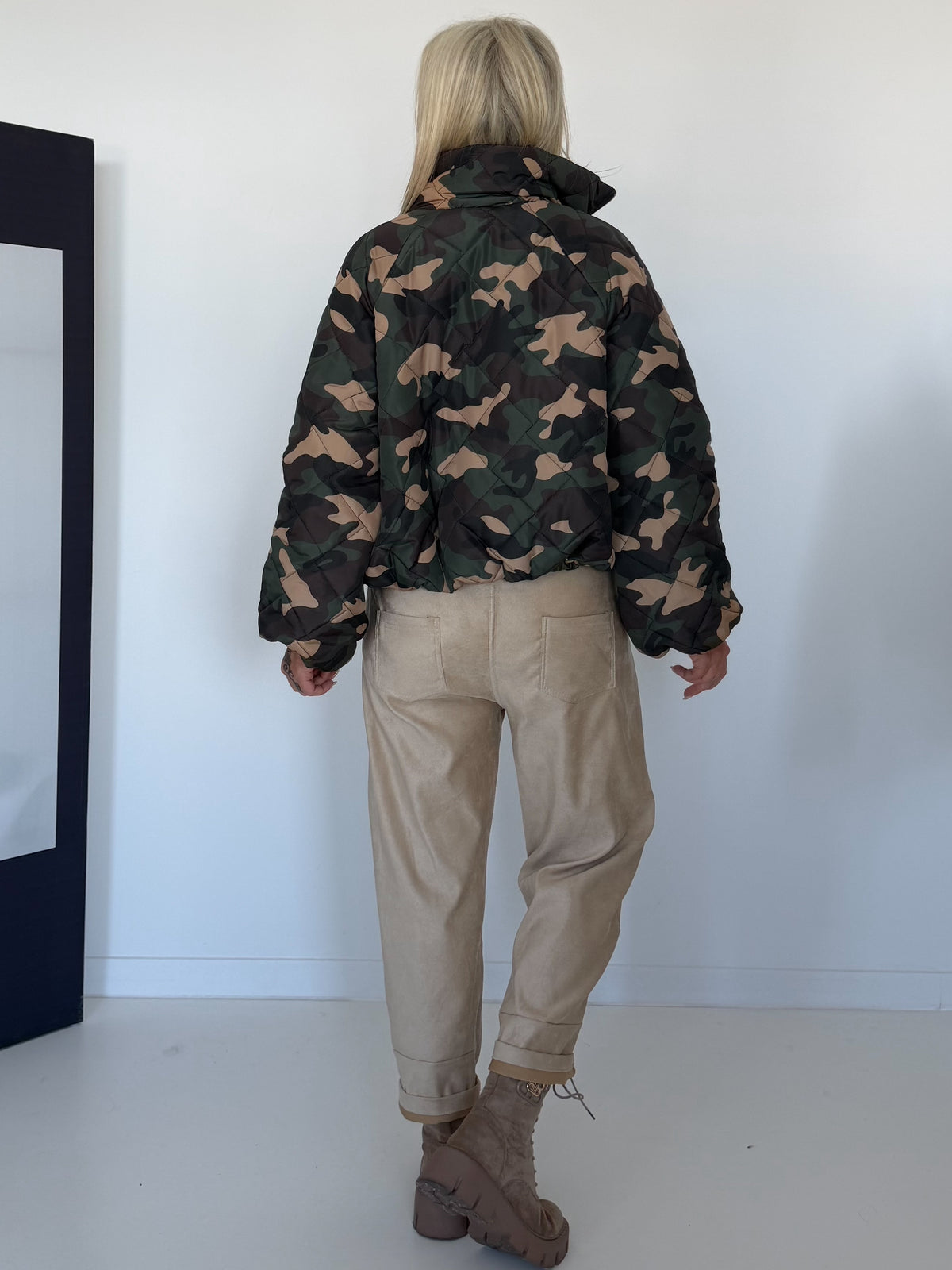 Puffy-Bomberjacke im Camouflage-Look - oliv-mehrfarbig