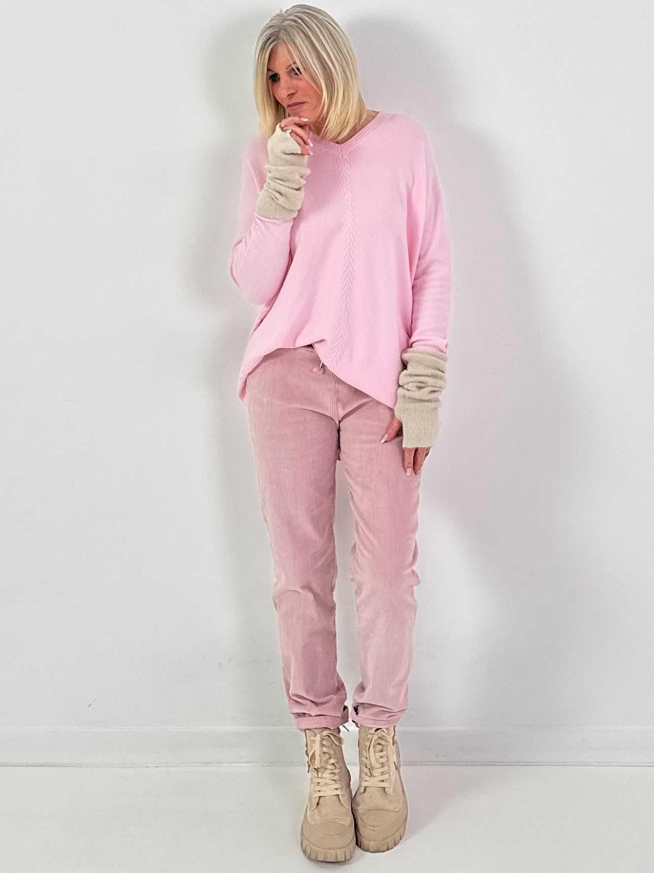 Sweater model "Classy Knit" - pink