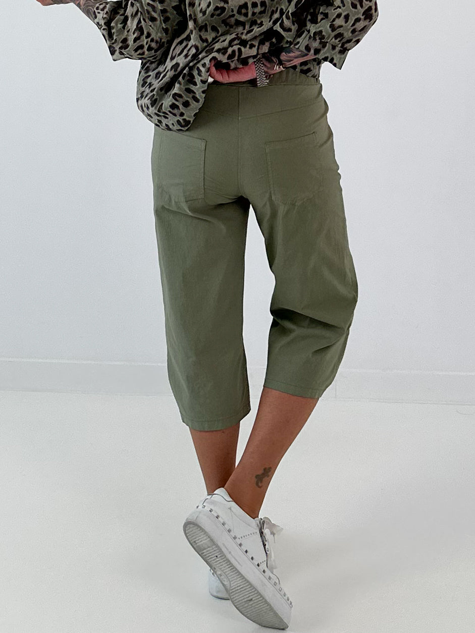 Hose mit Druckknöpfen Details- khaki