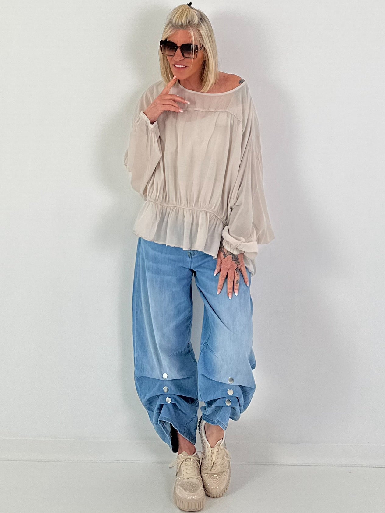 Tunic with flounce hem - beige