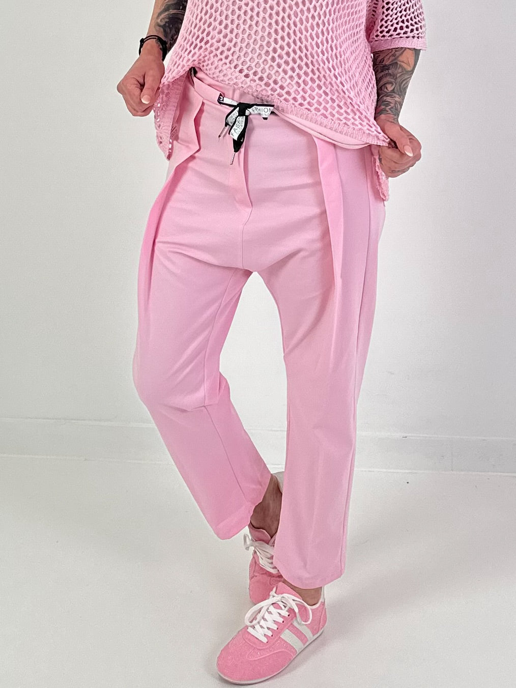 Trousers with wide pleats - pink