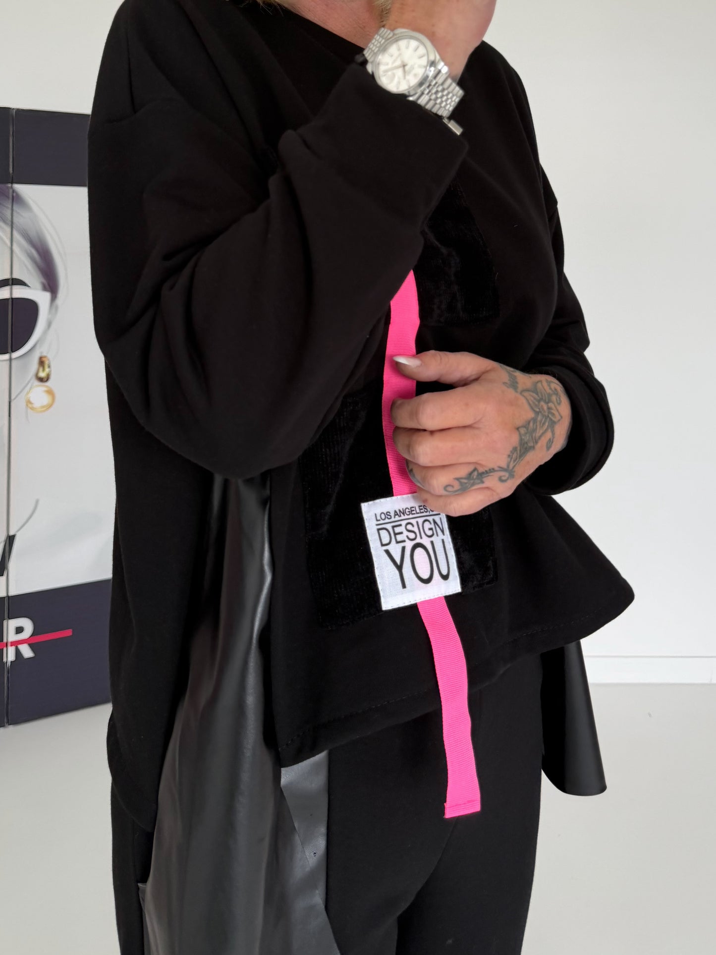 Stylischer Zweiteiler mit Lederoptik- und Kord-Details - schwarz
