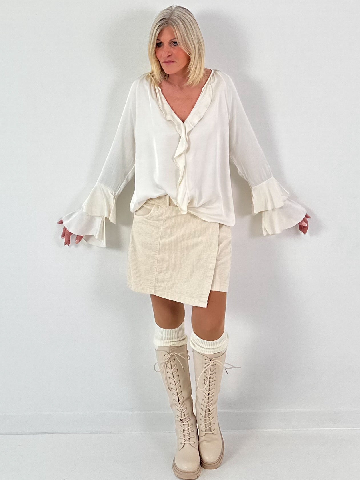 Blouse met volants model "Lush Light" - beige