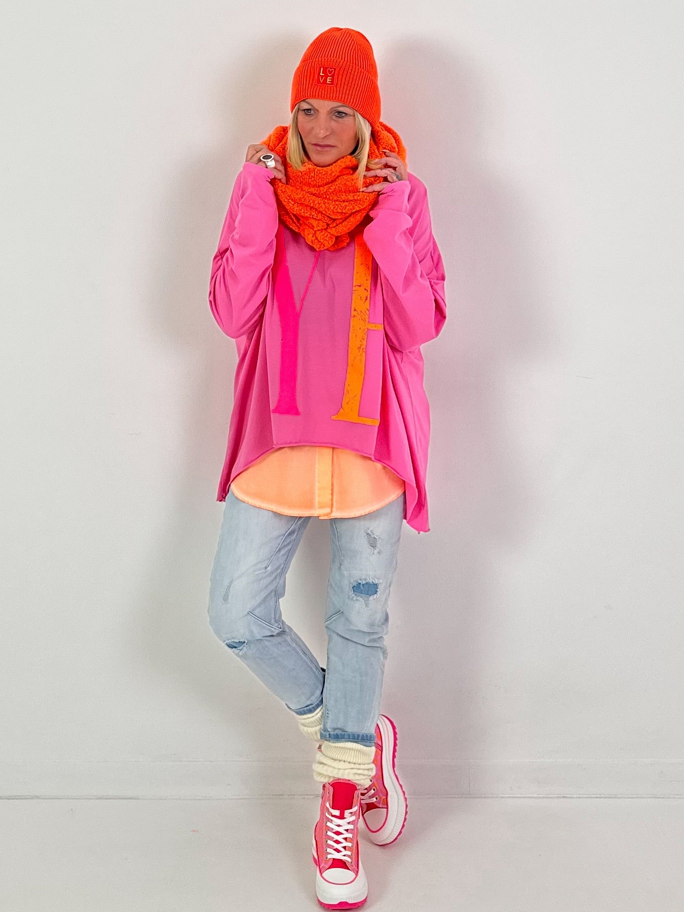 Oversized shirt model "YEAH" - bubble pink
