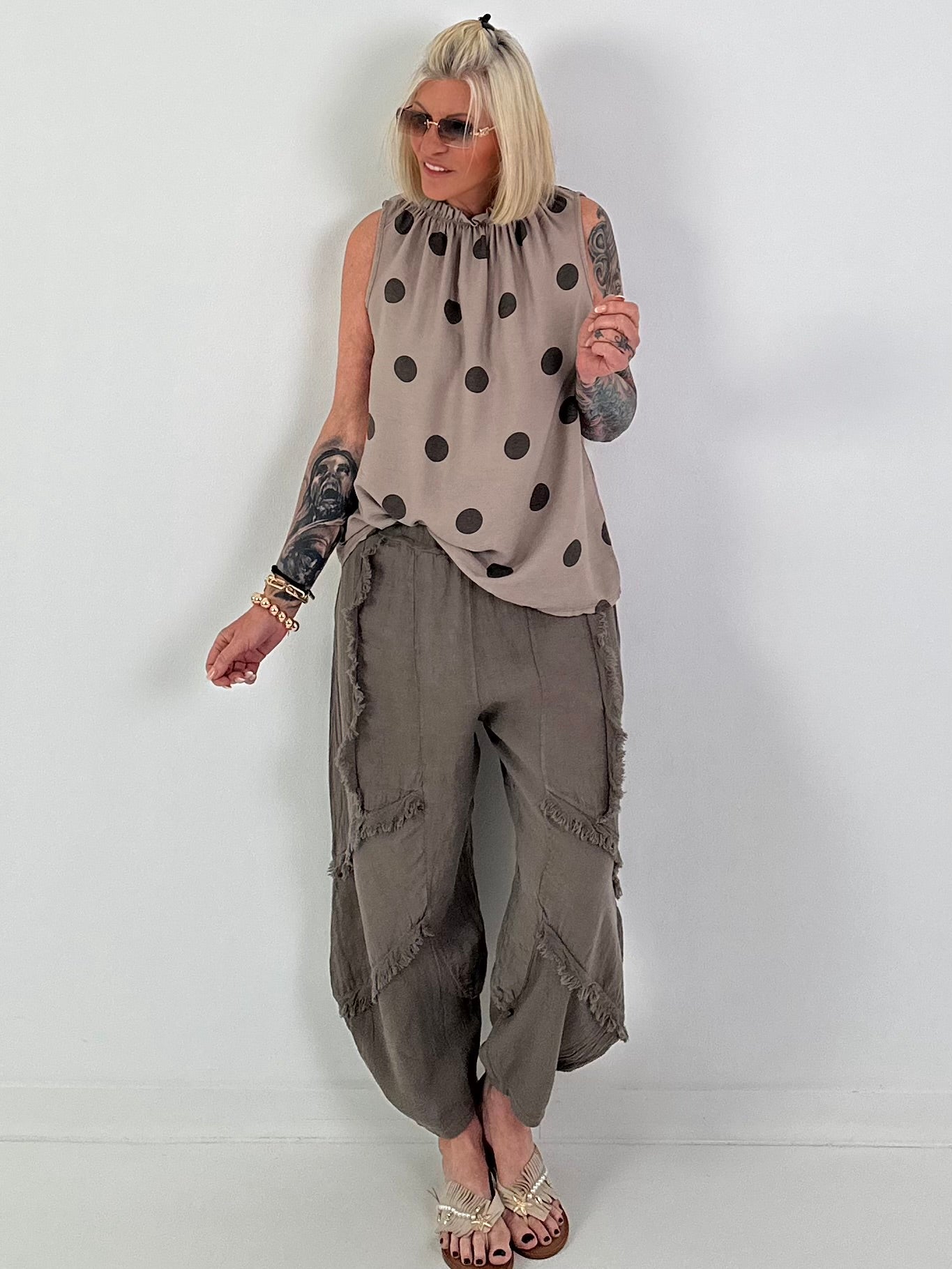 Polka dot top with ruffled collar - taupe-dark brown