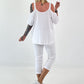 Shirt mit Cold Shoulder und Leo Strass - weiss