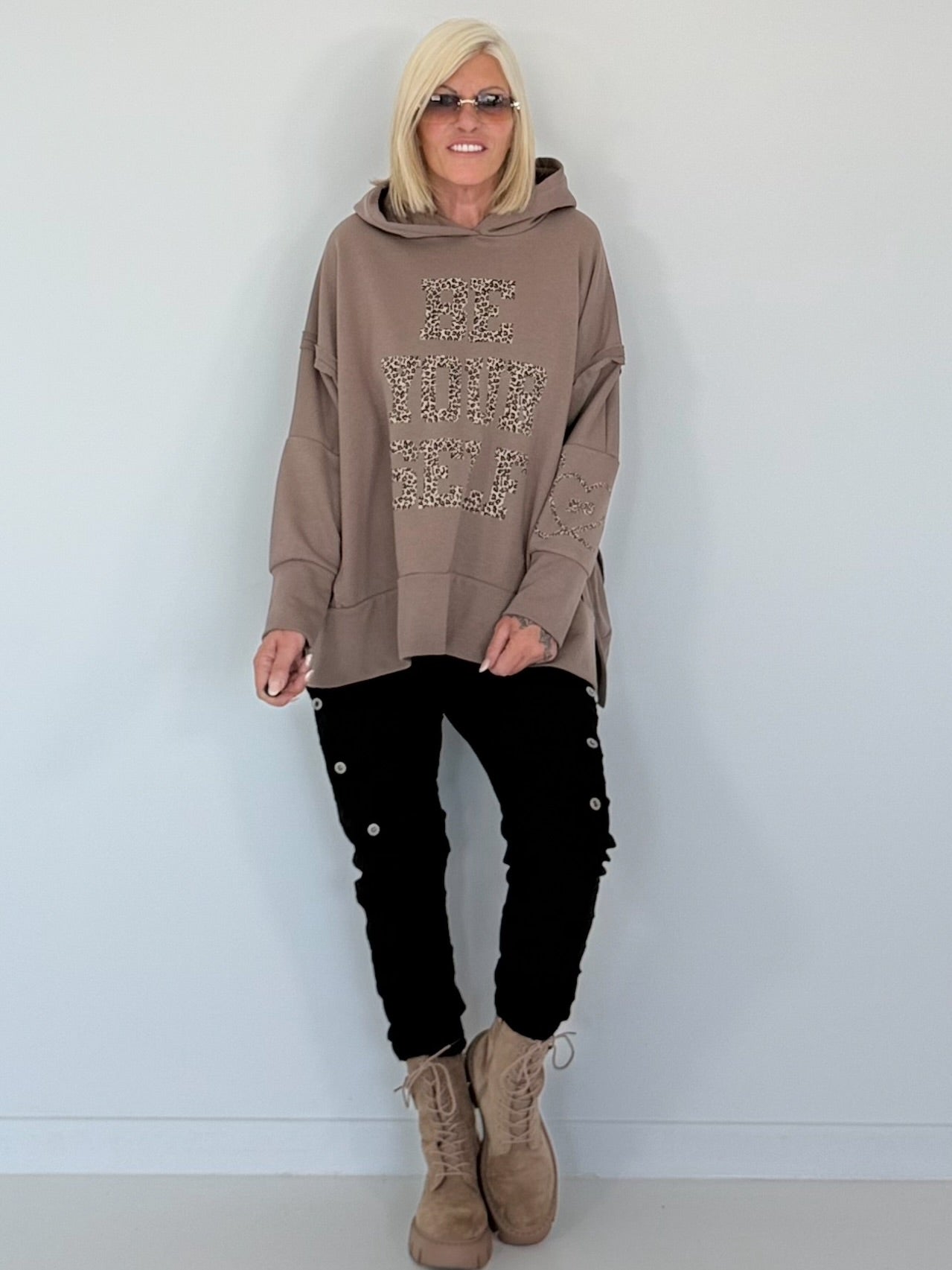 Oversized Hoodie Be Yourself - taupe