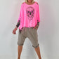 Oversized Shirt mit Cut Outs und Skull - neonpink